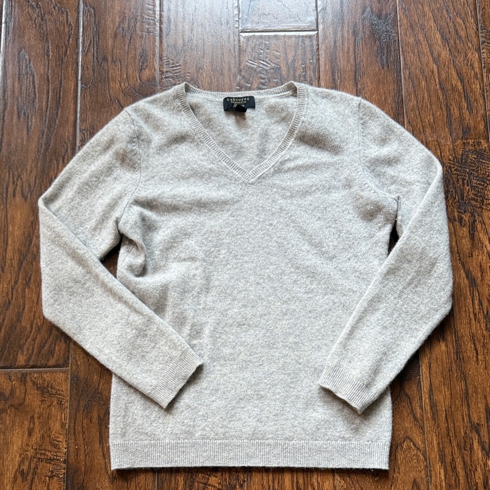 Charter Club Light Gray Cashmere Sweater, size small - Picture 2 of 5